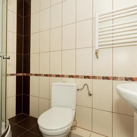 ホームステイ Krab 2 レバル